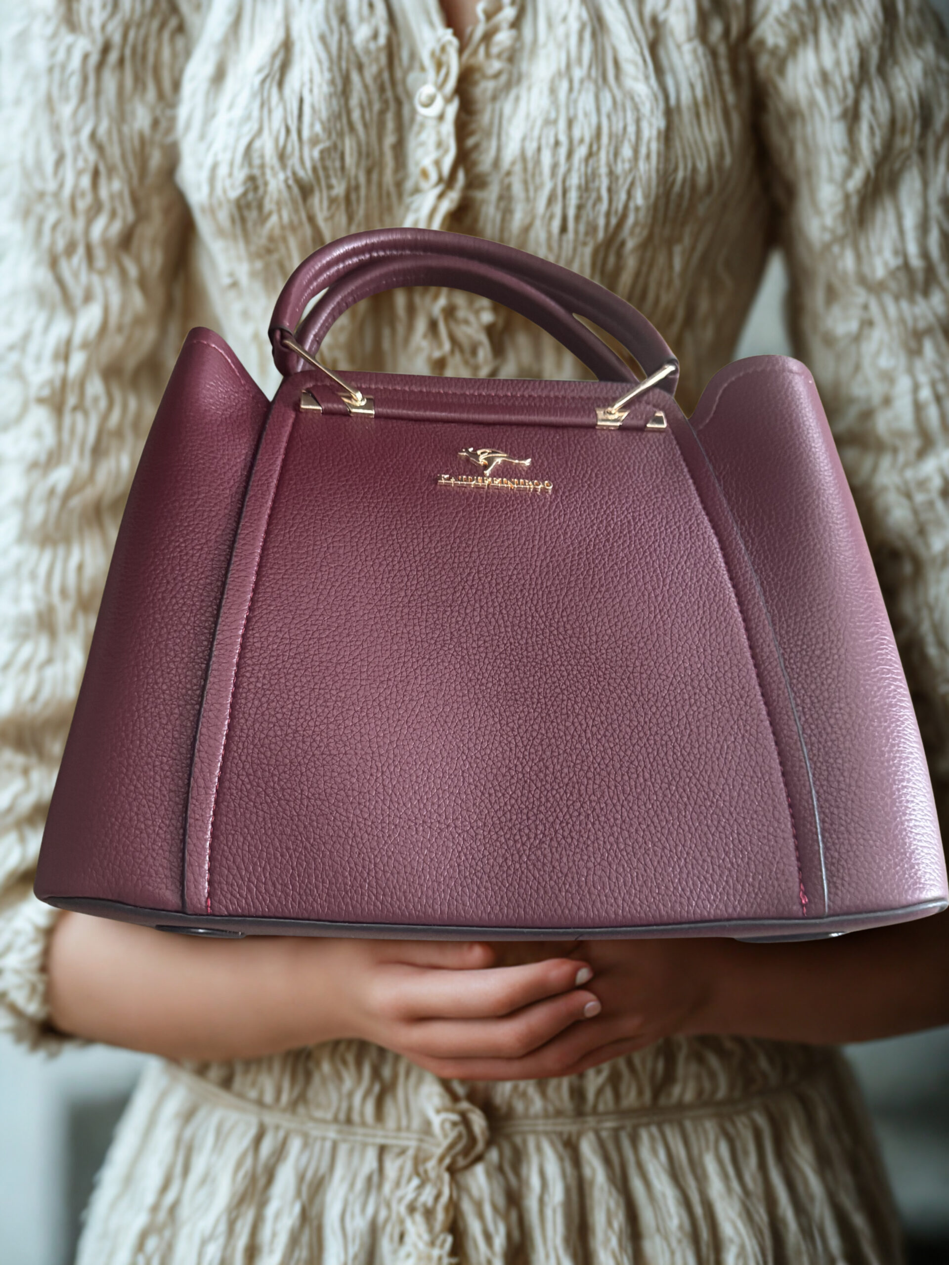 cee31595-ee34-4d7d-a410-09def0e44d1f Luxury Deluxe Handbag - Image 1