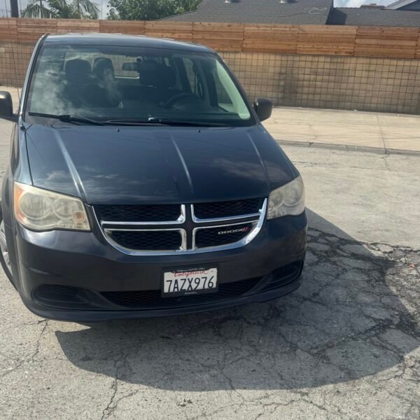 2013 Dodge Grand Caravan with 84000 miles 2 month warrenty